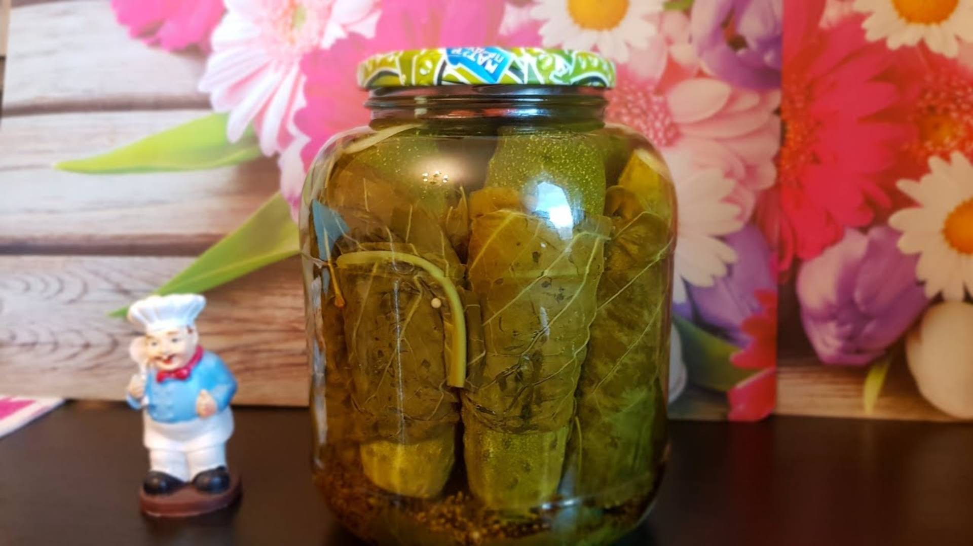 Таких огурцов Вы точно не пробовали! Огурцы без уксуса в листьях Хрена на зиму. смотреть онлайн