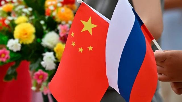 Пекин раскритиковал ЕС за включение в санкции против России компаний из КНР. смотреть онлайн