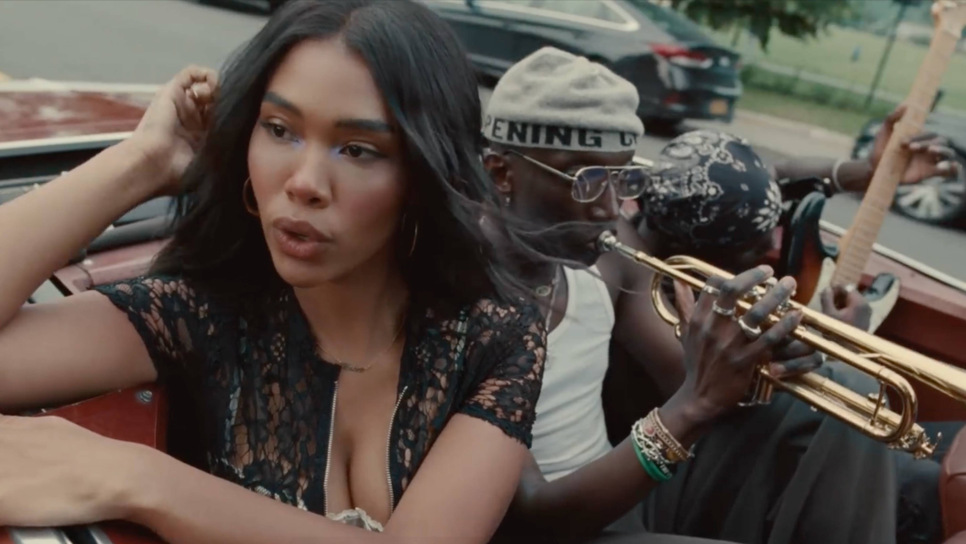 Amber Mark - Sweet Serotonin