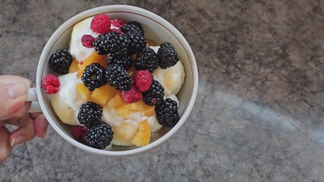 Низкокалорийные сырники — секрет идеального завтрака! 🍳 Всего 3 ингредиента и 0 муки!