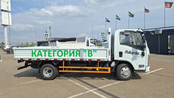 Isuzu Elf EC5 бортовой грузовик категории В
