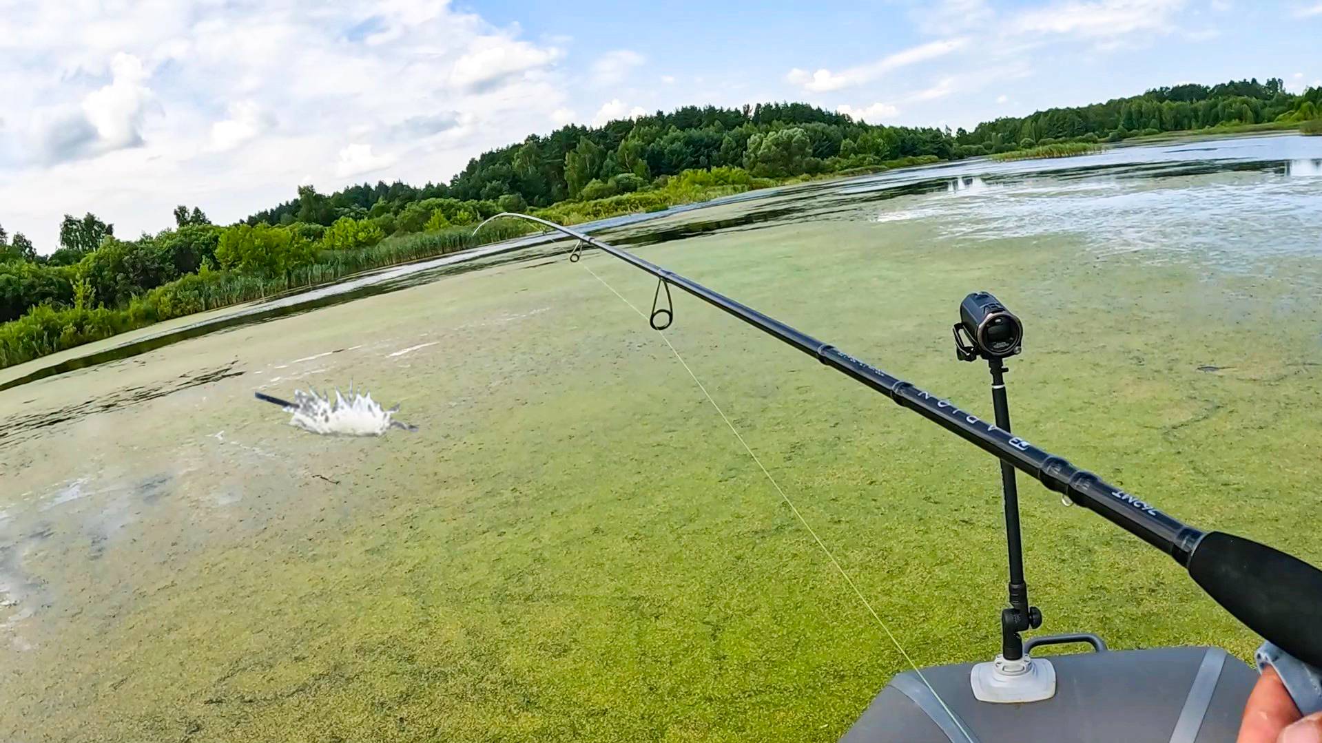 ТУТ ВСЁ В ТРАВЕ и КРУГОМ ЩУКА. ЗРЕЛИЩНАЯ Рыбалка на НЕОГРУЖЕНЫЙ СИЛИКОН. Спиннинг в 2025 смотреть онлайн