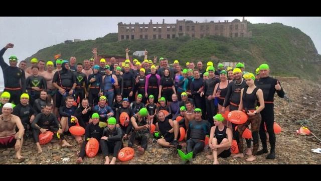 Не просто заплыв — испытание на прочность: как волны проверяли пловцов на выживание? смотреть онлайн