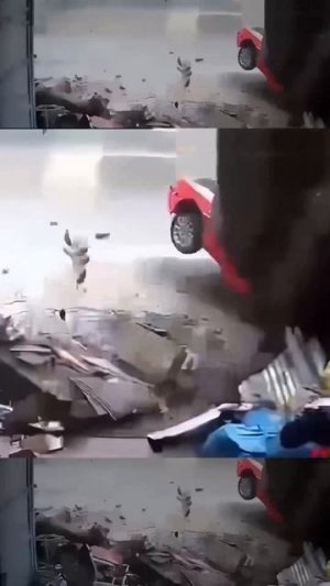 Камешек раздавил машину.