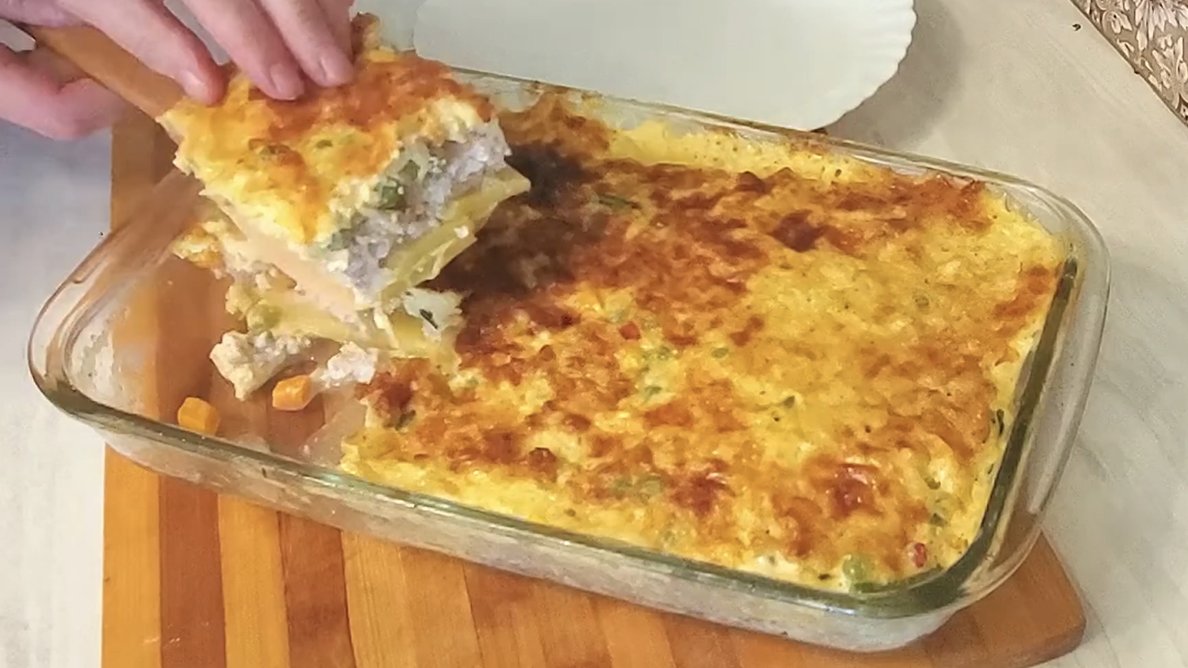 ЗАПЕКАНКА с картофелем, фаршем и овощной смеси быстро вкусно! смотреть онлайн