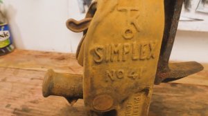 Реставрация старого нерабочего автомобильного домкрата начала прошлого века