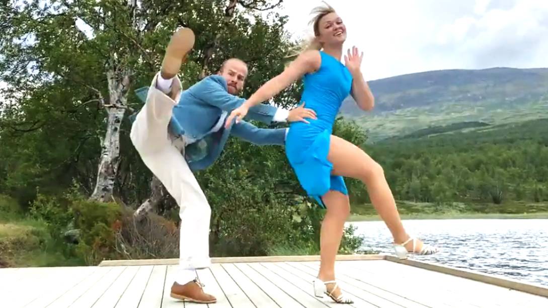 Песня Эй, моряк! Танцы смотреть онлайн