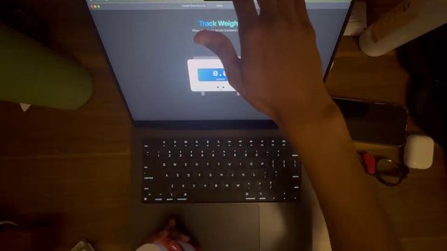 You can turn your Mac trackpad into a weighing scale смотреть онлайн