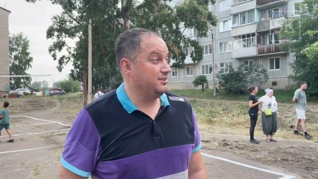 Минувшие выходные начались для жителей Канска с дружеских состязаний по дворовому волейболу 💪 смотреть онлайн