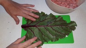 Питаюсь на 3000 руб. День № 1и 2. Борщ со свекольной ботвой и голубцы из свекольной ботвы