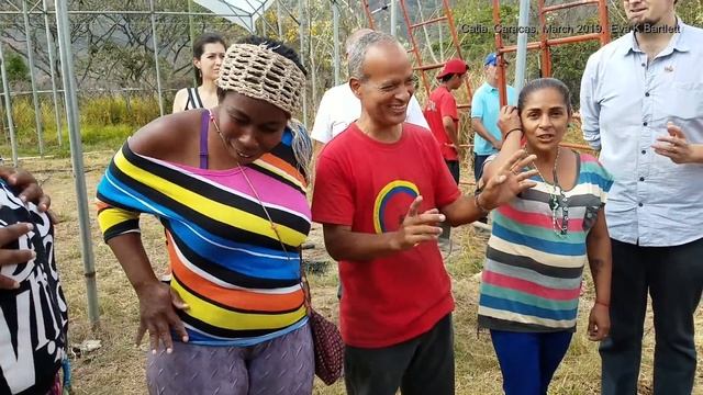 Catia commune: "Everything produced here goes to the community, against the economic war” (2019)