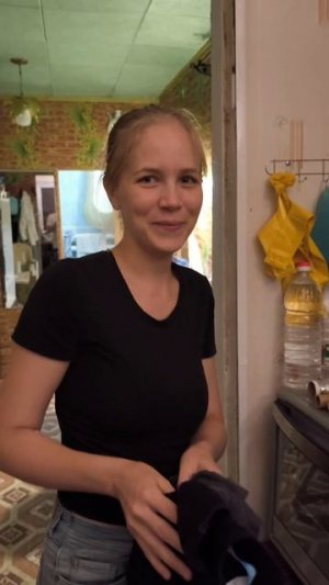 Женечка хорошо готовит, и любит это делать, но пока не будет кухни, это невозможно хорошо снять🙃