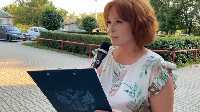 Областная акция «Читаем про любовь» посвящена Дню семьи, любви и верности. Читает - Елена Старикова смотреть онлайн