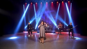 Лариса Андреева - Крылья
Окрыляющая песня о Любви!

Сл. Наталья Алетина
Муз. Лариса Андреева