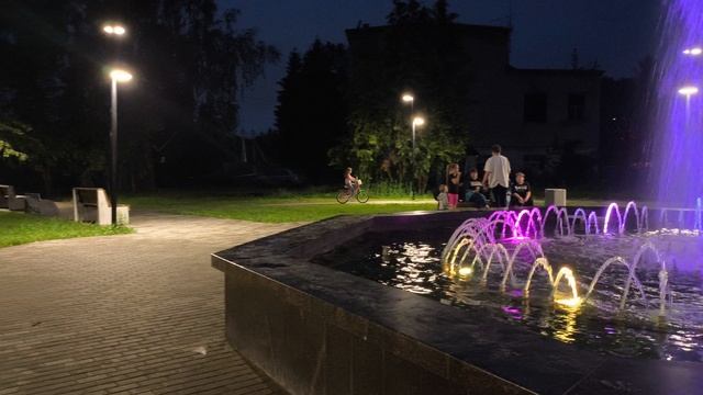 велосипед и фонтан смотреть онлайн