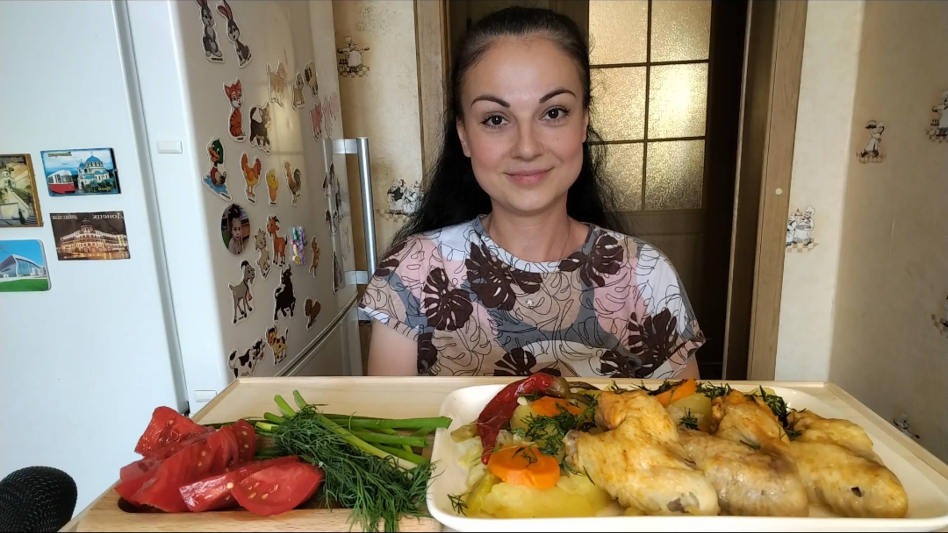 Мукбанг🍗Запечённые куриные крылья с овощами 🥗 Отвечаю на вопрос ☺️🥰 смотреть онлайн