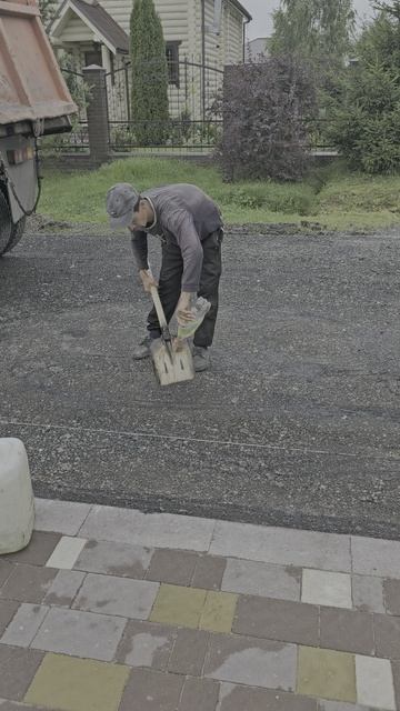 Чем и зачем поливают лопату? смотреть онлайн