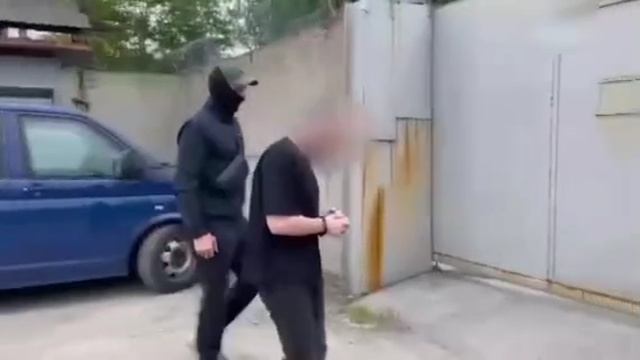 ФСБ сообщила о задержании рязанца за передачу данных украинской разведке** смотреть онлайн