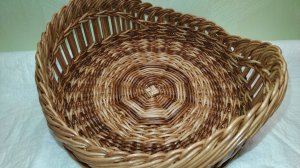 Круглый ПОДНОС с широкой загибкой  Ручки прорези