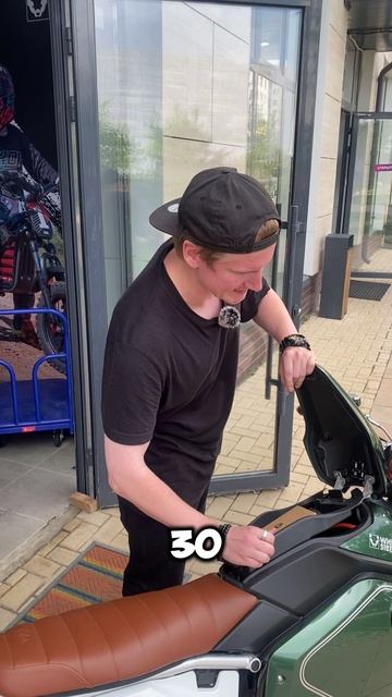 Электромотоцикл из прошлого??? #whitesiberia#электротранспорт#мотоцикл#обзор#электросамокат смотреть онлайн