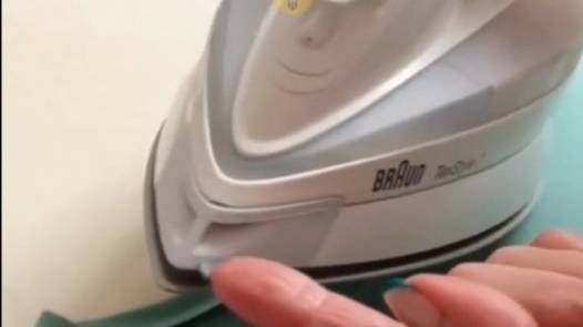 Как легко и просто погладить короткий ворота футболки и вообще любой вещи. смотреть онлайн