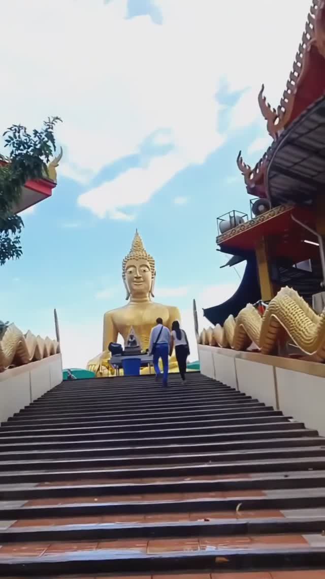 A quick trip to Pattaya смотреть онлайн