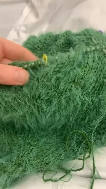 Вяжу джемпер из эконорки #nataliverezhu #crochet смотреть онлайн