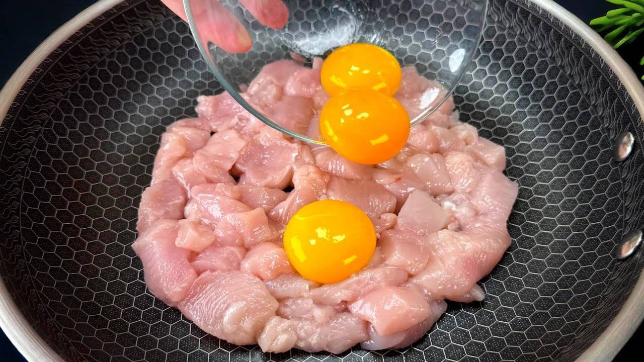 Сочная КУРИНАЯ ГРУДКА С КАРТОШКОЙ И ОВОЩАМИ — пальчики оближешь! Простой ужин. смотреть онлайн