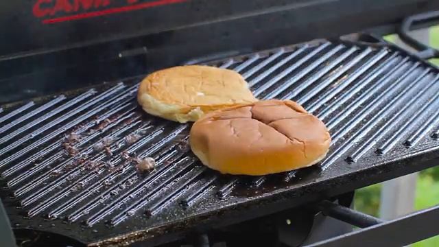 Готовим простые гамбургеры