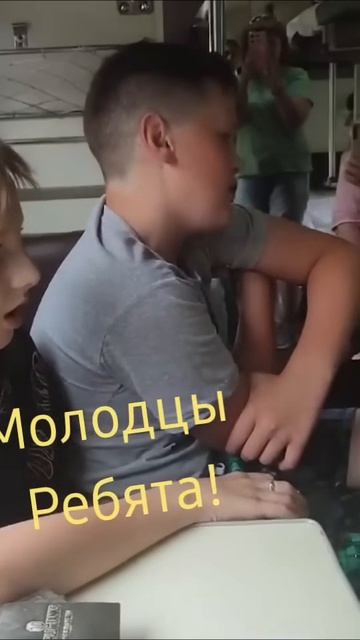 Душа поёт! Ностальгия!Поют в ж/д вагоне смотреть онлайн