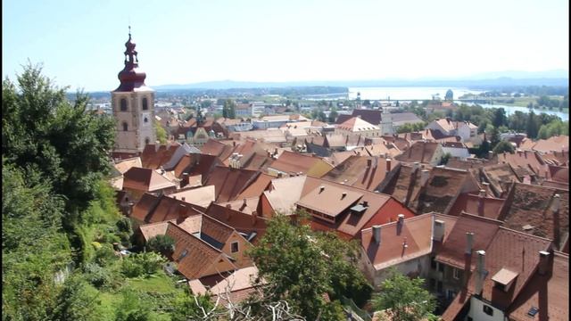 Словения. Панорама Старого города Птуй. смотреть онлайн