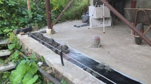 Строим дом на склоне | Разметка и выравнивание кривой плиты цоколя