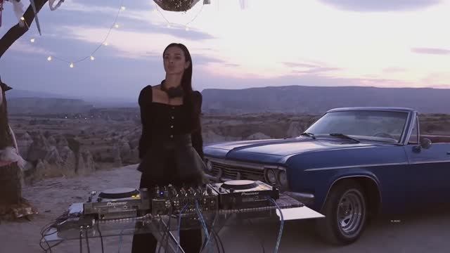 Татьяна Буланова - Не Плачь Remix смотреть онлайн