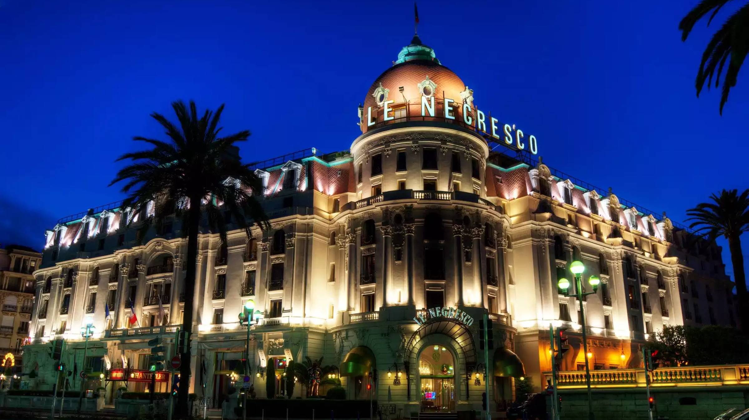 Ницца, Франция. Ночная прогулка в 4K | Бары, улицы и атмосфера Ривьеры | #шариклайф смотреть онлайн