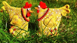 Яркие и милые КУРОЧКИ из ПАПЬЕ-МАШЕ "под керамику". Декор для дома своими руками.