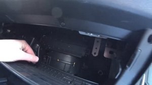 Как поменять салонный фильтр на KIA RIO 4