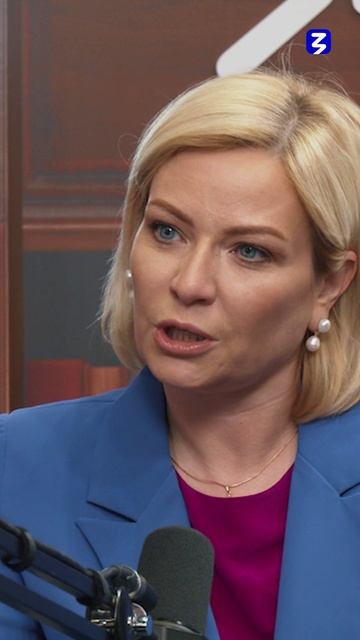 Ольга Любимова на ПМЭФ 2025 - в студии Общества «Знание» смотреть онлайн