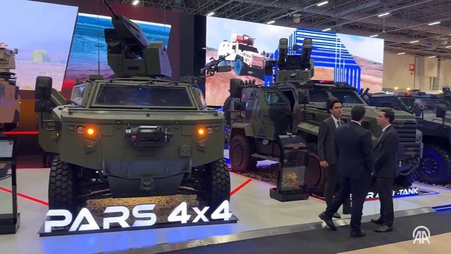 Выставка IDEF 2025 открылась в Стамбуле