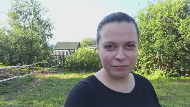 Часть 4 посадили газон из клевера и сделали приствольные круги у деревьев