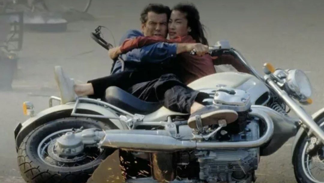 Мотоцикл агента 007 BMW R1200c