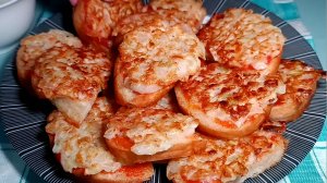 📌 Горячие бутерброды с луком на сковороде