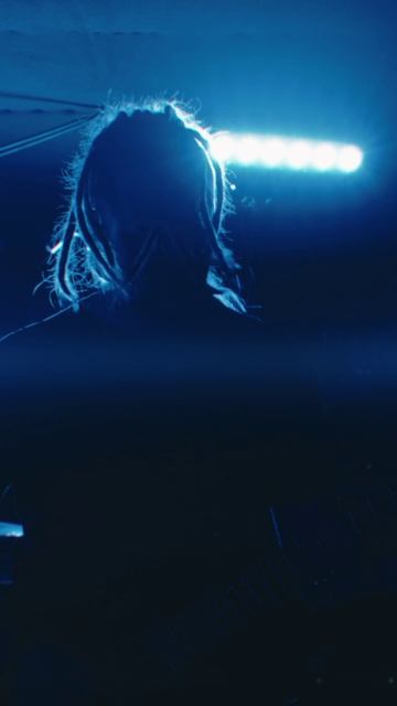 Препод гитары на концерте смотреть онлайн