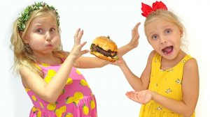 Алиса и Ева показывают, как правильно питаться! Видео для детей.