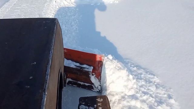 Самодельный минитрактор классика 4х4. Работа отвала по дороге ) смотреть онлайн