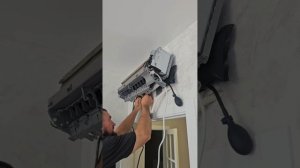 монтаж кондиционера на заложенную трассу / установка сплит-системы в 2 этапа Новосибирск