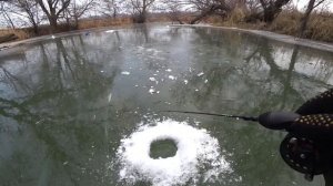 Зимняя рыбалка на реке