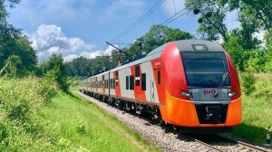 Летний микс! Электропоезда на перегоне и станции «Пионерский Курорт». Разнообразие маршрутов