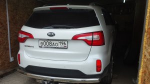 Замена колодок ручника на Киа Соренто, а также рулевых наконечников и задних стоек стабилизатора.