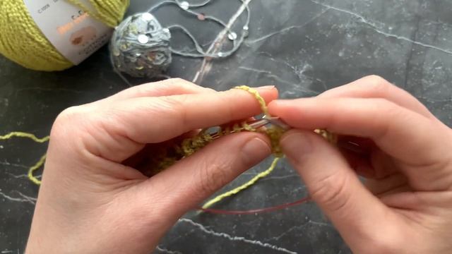 4 ПЕТЛИ!! И такой шикарный узор//крупная сетка спицами #вязание #nataliverezhu #летнийузорспицами смотреть онлайн