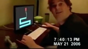 Разбил монитор от испуга